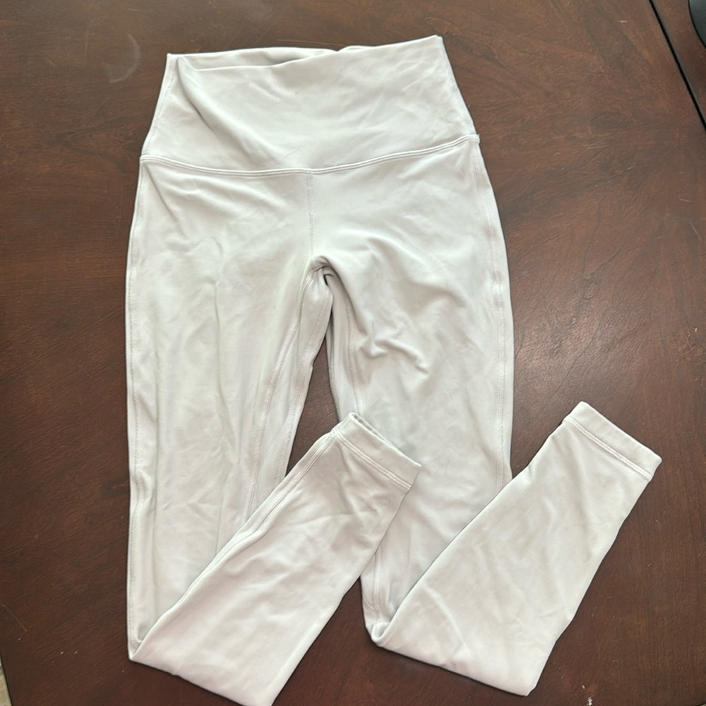Women lululemon leggings